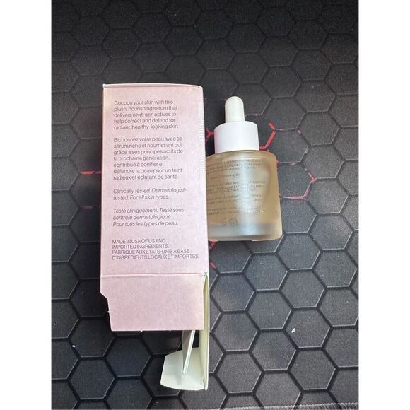 Dermaflash HYDRAFLASH COCOONING SERUM™ Smoothing, Firming + Depuffing Serum 30ml - Picture 2 of 6